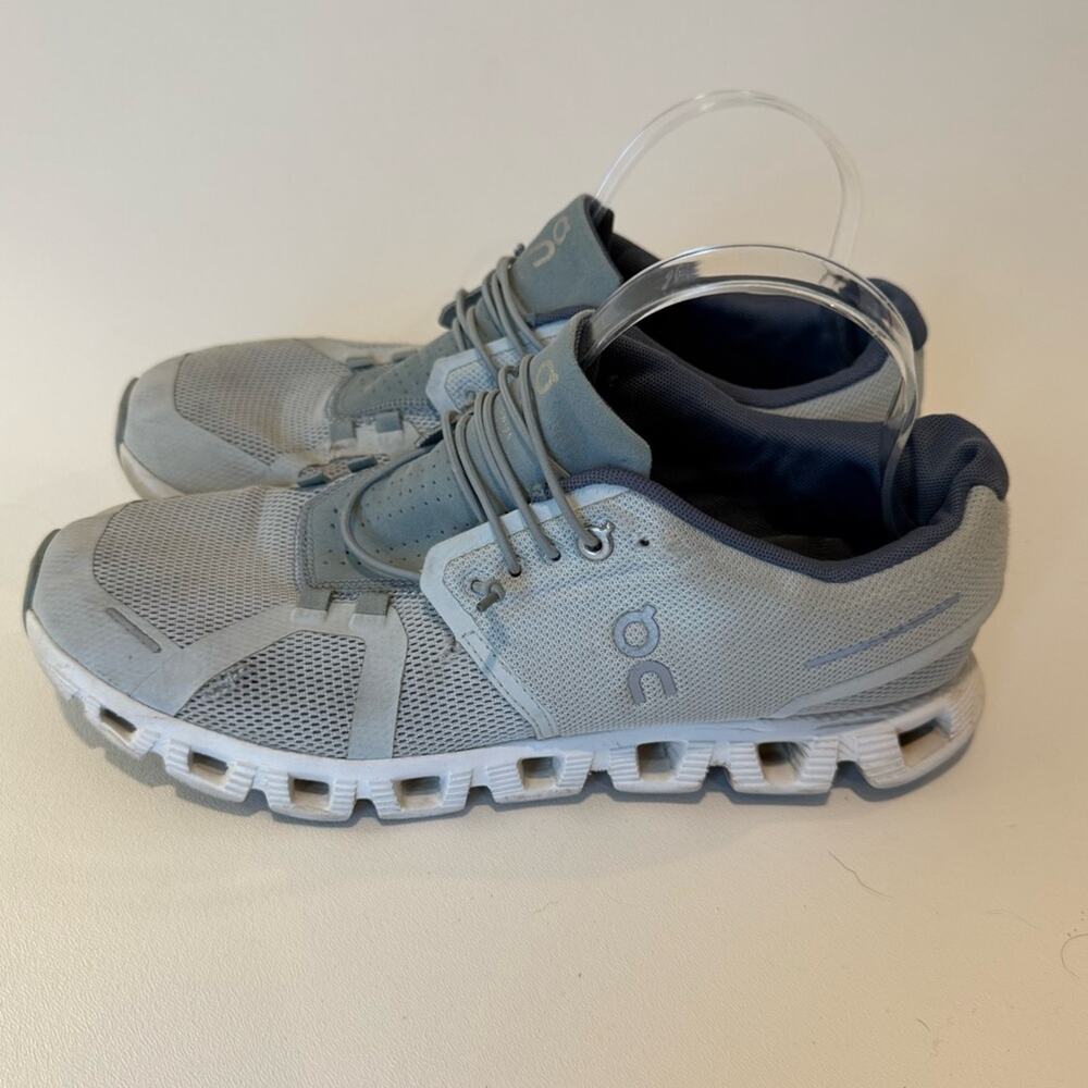 On Women's Cloud 5 Sneakers, Heather/Fossil, 10 Medium US